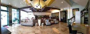 People's Hotel - Image 2