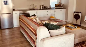 Botany House, in the heart of Hermanus - Image 2