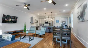 Hosteeva Stunning 4 BR Condo w Pool Steps to St Charles Ave - Image 3