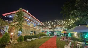 North Queen - Image 4