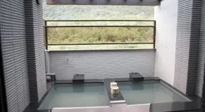 Quiet World Spa Villa - Image 3