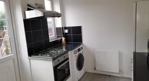Barnfield Place - Image 5