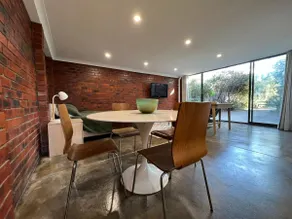 Chic 1 Bedroom Studio in the Heart of Elsternwick - Image 3