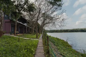 Lakeview 2 bedroom Stay with Pool near Poomala Dam - Image 5