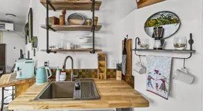 Quaint Monument Retreat studio - Image 4