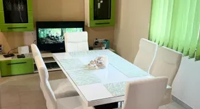Apartamento vacacional totalmente equipado con barbacoa, jardín y terraza | Vistas a la montaña - Image 2