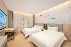 Home Inn Shanghai Pudong International Tourism Resort Xiuyan Road Metro Station - Image 4