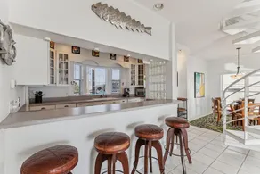 Breathtaking Beach Front House 3 Bedroom Home by RedAwning - Image 4