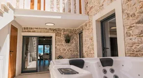 Villa Škalja Beachfront House Magazin - Image 5