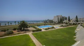 Larnaca Sunshore Beachfront Suite - Image 5