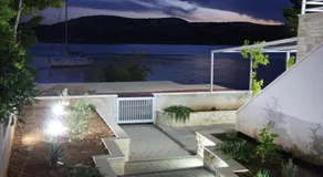 Beachfront Apartments - Villa Vita - Image 2