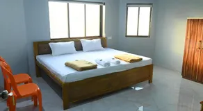 Lake Breeze Resort - Image 2