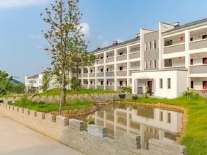 Shikang Shiwai Taoyuan Leisure Tourist Resort - Image 3