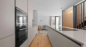 Stunning Luxury Townhouse in Centre of Manchester - Image 3
