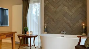 Oasis Resort & Spa - Image 2