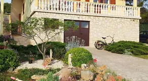 Apartments Grbac Veli Rat-Seaside - Image 4
