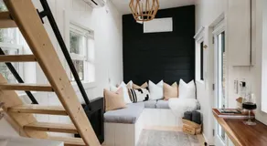 The Nest - Romantic Tiny Home with a Vintage Vibes, 10 mins to Winery - Image 2