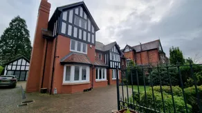 Boutique Shrewsbury Rooms - Image 4