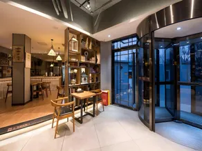 James Joyce Coffetel Beijing Gulou street, Nanluoguxiang - Image 2