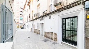 Céntrico apartamento en Granada - Image 4
