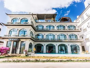 Dongmo · Internet Red Travel Beach Hotel (Dali Erhai Branch) - Image 4