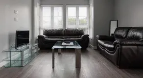 2 Bedroom Ground Floor Apartment - Image 2