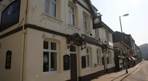 Sandpiper Inn B&B and Pub - Image 5