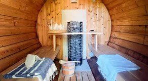 Lewes Sauna House - Classic Interiors, Private Sauna & Castle Views - Image 2