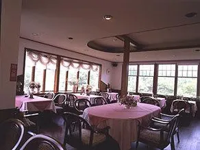 Auberge Resort Inn Bonheur - Image 5