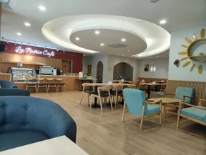 Country Hotel - Image 4
