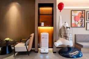 Home Inn Plus - Shanghai Bund Waibaidu Bridge - Image 4