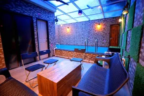 Luxury 4 Bedroom villa with pool in Kandivali East - Image 5