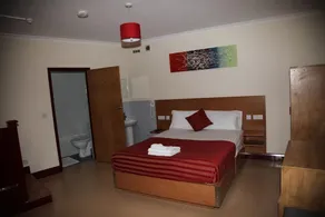 Grove Apartments - Image 2