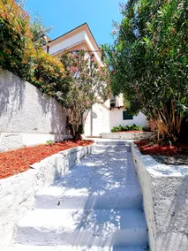 Casa Alisa ★ 4 BR with Jacuzzi,Terrace & Parking ★ - Image 3