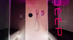 sky DEEP jacuzzi sauna 30 FLOOR - Image 5