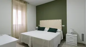 CASA CON PATIO - Image 5