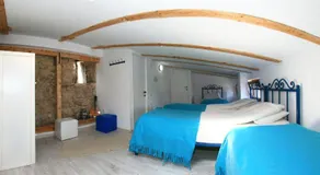 Retro Hostel - Image 2