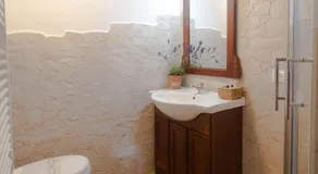 Etruscan Garden Apartment - Image 2
