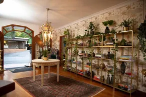 Aquila Retreat Mansion - Image 3
