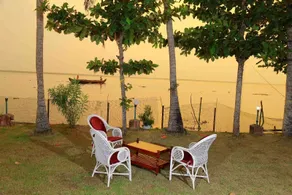 Orchid Lake View Homestay - Image 3