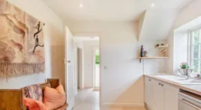 Charming 2-bed countryside retreat with fireplace and walks - Image 5