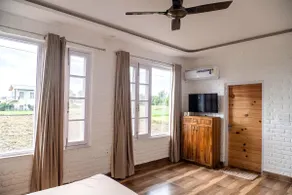 Hibiscus: Two Full Bedroom Apartment - Image 2