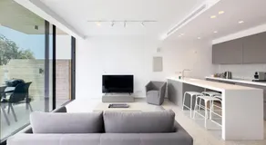 Sunset Park Villas - Image 2