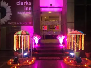 Hotel Clark Inn Kaushambi - Image 4