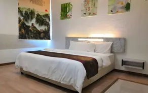 Mega Inn - Image 2
