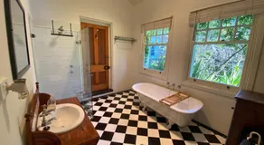 Stirling Cottage - Image 2