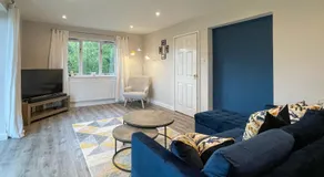 Surrey Hills Lodge - Image 2