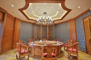 Regent Hotel - Image 5