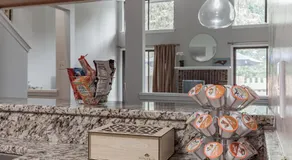 Modern Cozy Townhome - Image 4