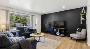 2BR with Private Hot Tub - Image 2